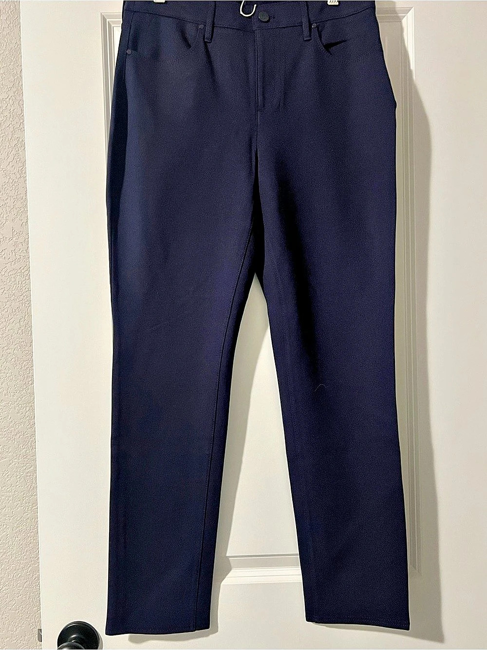 Chico's 5 Pocket Ponte Pant Slim Leg Black Size 1R (8) NWT